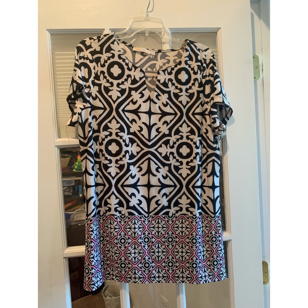 Size 2X beautiful blouse in great condition